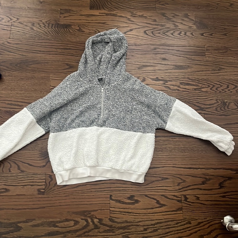 Cute sweatshirt! So warm and fuzzy!